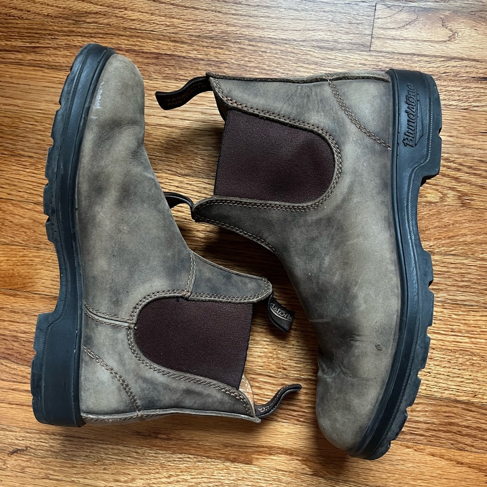 Women’s Blundstone Chelsea boots